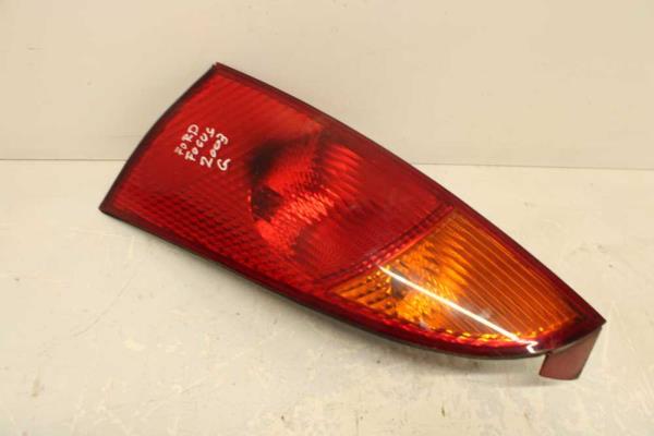 FEU ARRIERE GAUCHE FORD FOCUS -10/2004 3/5PORTES - Vue 1